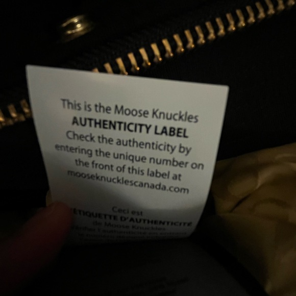 Moose knuckles long coat. Size xs . New. Black.  Gold fur . - Picture 7 of 15